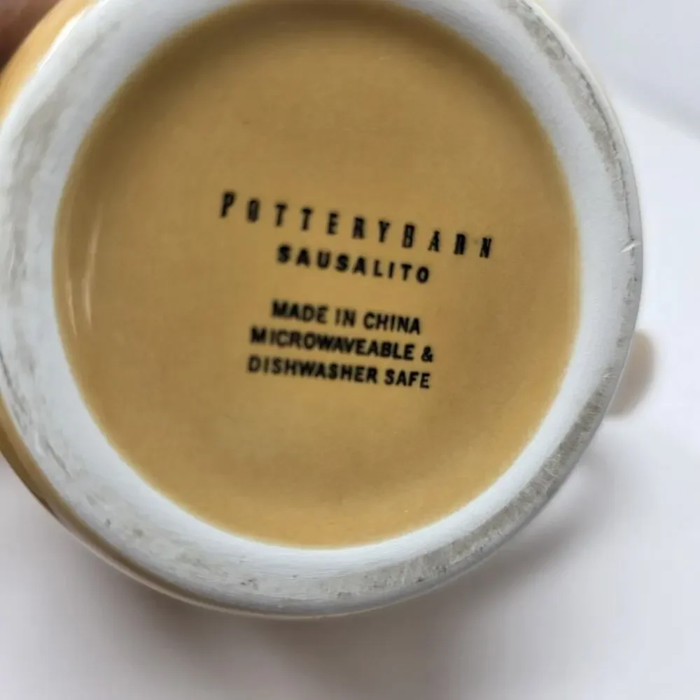 Pottery Barn Sausalito Amber Yellow Mug Made in China Set Of 4 **flaw